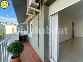 Pis, 82 m², prop de bus i tren, Montserrat - Zona Passeig - Can Illa