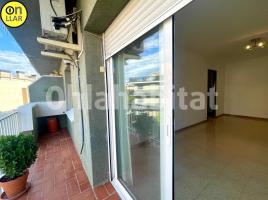 Pis, 82 m², prop de bus i tren, Montserrat - Zona Passeig - Can Illa