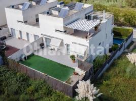 Houses (terraced house), 289 m², near bus and train, almost new, EL CASTELLET