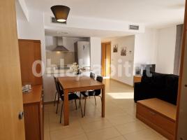 Louer apartament, 68.91 m², près de bus et de train, presque neuf, Salatar