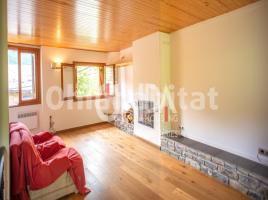 Casa (unifamiliar aislada), 146 m², cerca de bus y tren, seminuevo, Tirvia