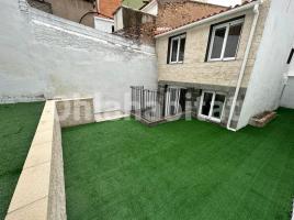 Houses (detached house), 170 m², near bus and train, Montcada Centro