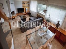 Duplex, 290 m², near bus and train