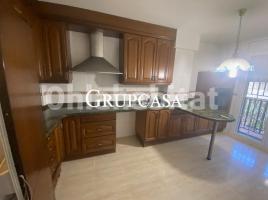 Casa (unifamiliar adosada), 305 m², cerca de bus y tren, seminuevo, Torrefarrera