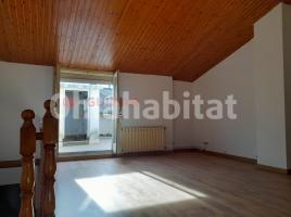 Pis, 139 m², prop de bus i tren, Begues