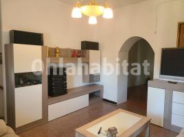 Houses (detached house), 252 m², near bus and train, Torroella de Fluvià