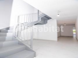 New home - Flat in, 348 m², near bus and train, Calle AGRAMUNT