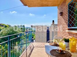 Houses (detached house), 212 m², near bus and train, Castellbisbal