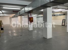 Otro, 810 m², cerca de bus y tren, Calle de Castanyer, 25