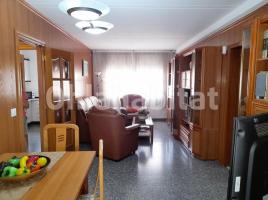 Flat, 96 m², near bus and train