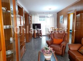 Flat, 96 m², near bus and train