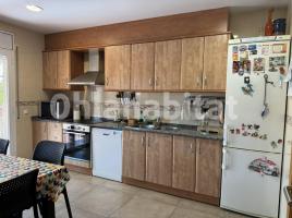 Houses (terraced house), 210 m², almost new