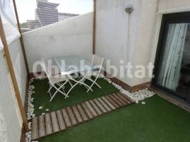 Dúplex, 74 m², cerca de bus y tren