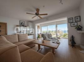 Attic, 81 m², near bus and train, Barri Dels Pescadors