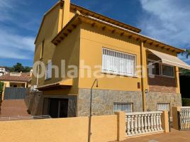 Houses (detached house), 255 m², near bus and train, almost new, El Vendrell