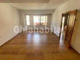 Houses (detached house), 229 m², near bus and train, Centro