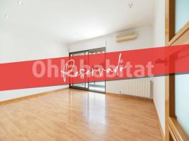 Attic, 81 m², near bus and train