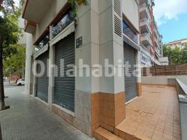 Alquiler tienda, 104 m², cerca de bus y tren, Avenida de Lluís Companys