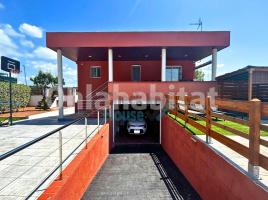 Houses (villa / tower), 410 m², almost new