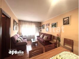 Flat, 77 m², Calle Montserrat