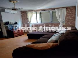 Piso, 76 m², cerca de bus y tren