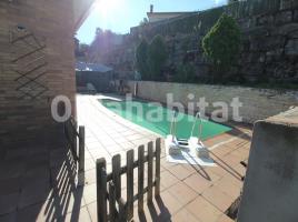 Houses (villa / tower), 235 m², almost new