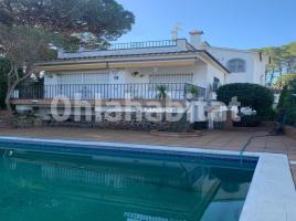 Casa (chalet / torre), 323 m², Calle Verbania