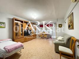 Piso, 133 m², cerca de bus y tren, Calle Cardenal Cisneros