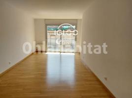 For rent flat, 101 m², almost new, Zona