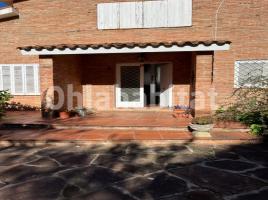 Houses (villa / tower), 387 m², Avenida catalunya