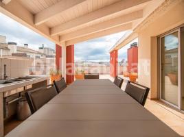 Attic, 73 m², near bus and train, almost new, Calle Pompeu Fabra