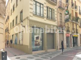 Alquiler local comercial, 255 m², Calle de Peralada, 28