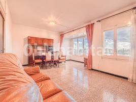 Piso, 93 m², cerca de bus y tren