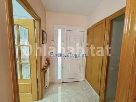 Houses (terraced house), 204 m², near bus and train