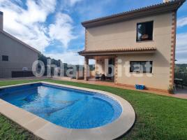 Houses (villa / tower), 407 m², almost new