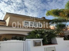 Houses (detached house), 301 m², Zona