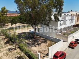 Houses (villa / tower), 246 m², almost new, Calle JACINT VERDAGUER