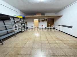 Local comercial, 40 m², prop de bus i tren