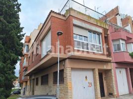 Casa (unifamiliar adossada), 258 m², Calle dels Castellers