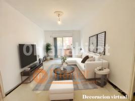 Piso, 90 m², cerca de bus y tren, Calle de Monturiol