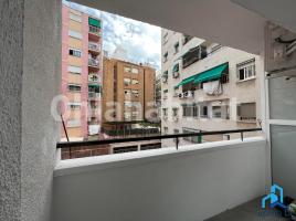 Pis, 105 m², prop de bus i tren, Calle de Mallorca