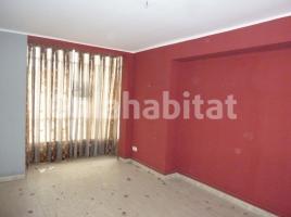 Piso, 192 m², cerca de bus y tren