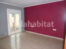 Piso, 192 m², cerca de bus y tren