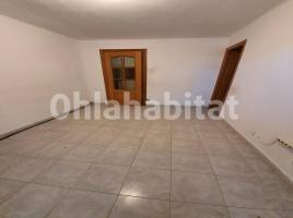 Piso, 61 m², cerca de bus y tren