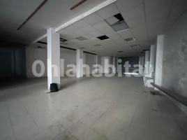 Business premises, 351 m², Llevant