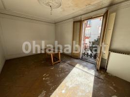 Flat, 162 m², near bus and train, Centre