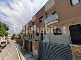 Casa (unifamiliar adossada), 123 m², prop de bus i tren, seminou