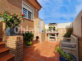 Bungalow, 170.65 m², cerca de bus y tren, seminuevo, La Almazara