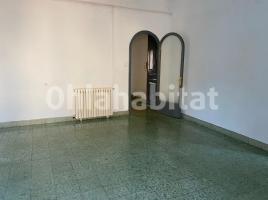 Flat, 114 m², near bus and train