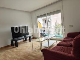 Flat, 75 m², near bus and train